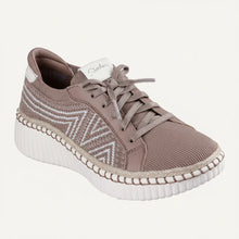Load image into Gallery viewer, Ladies slip on Skechers Wilshire blvd- BELLEVUE Available in 3 colours!
